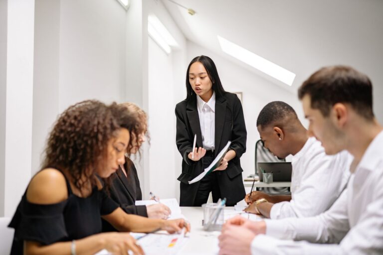 Comment le leadership influence-t-il la confiance ?