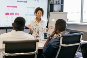 Leadership digital : manager à l’ère des nouvelles technologies